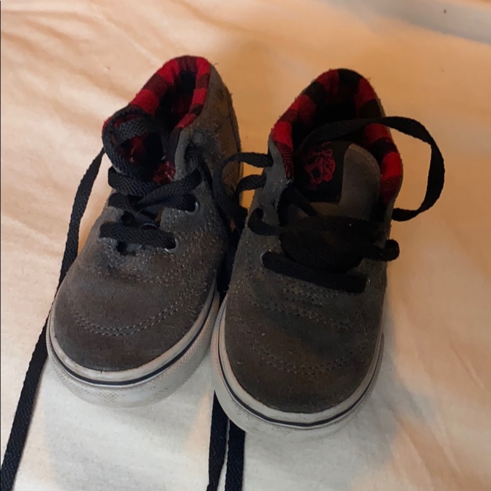 Adorable toddler Hightop vans